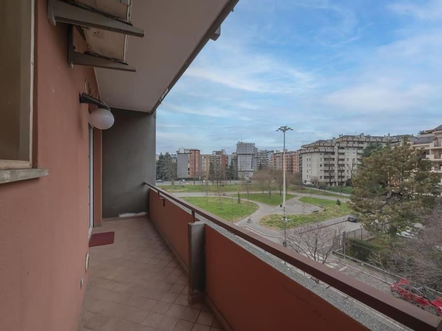 Apartment Youhosty - Paul Valery 3 Milan